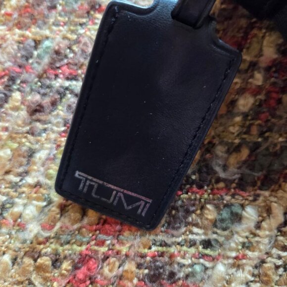 TUMI work bag. Black leather USED in Very good condition - Picture 2 of 5